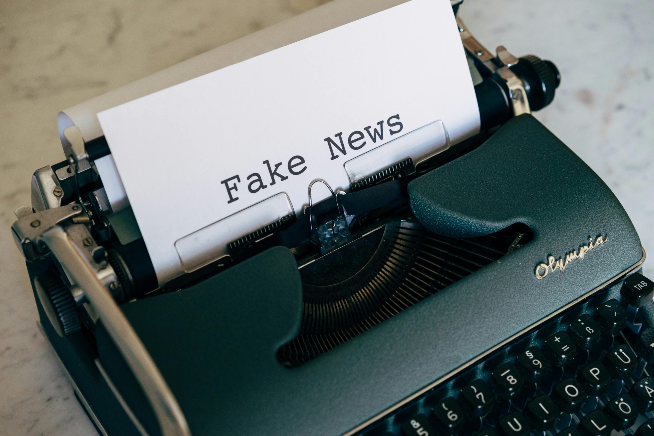 availability heuristic news media fear risk perception bias overestimate